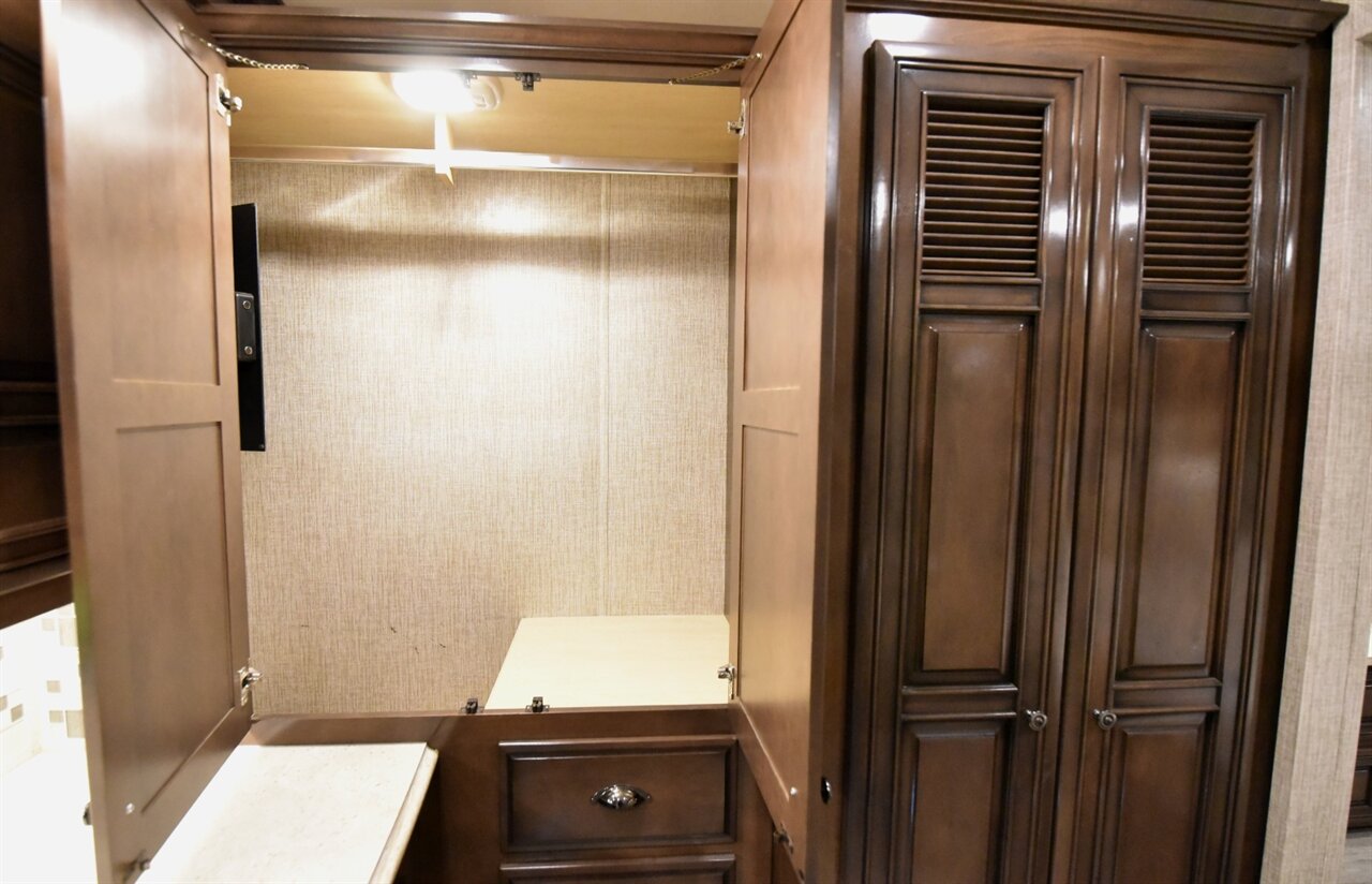 2020 Newmar Dutchstar 4081   - Photo 51 - Orange, CA 92867