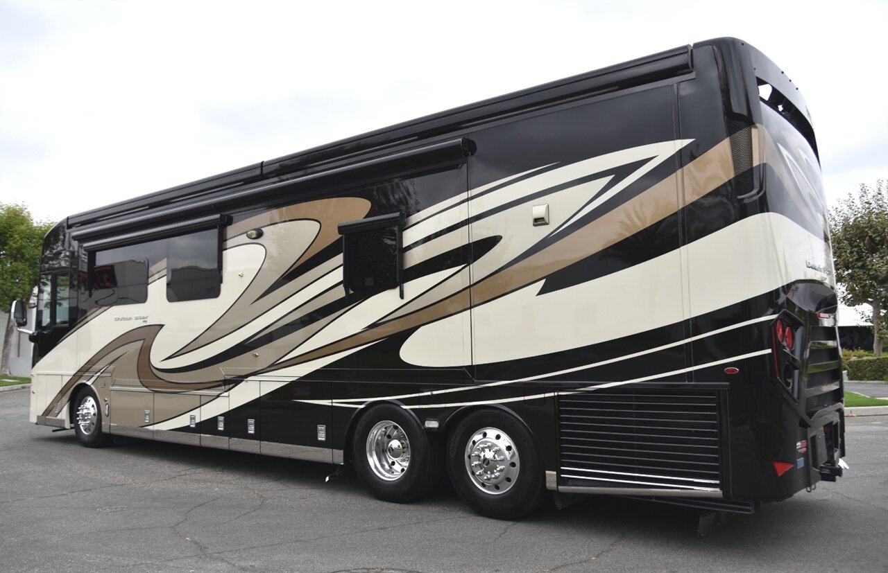 2020 Newmar Dutchstar 4081   - Photo 6 - Orange, CA 92867