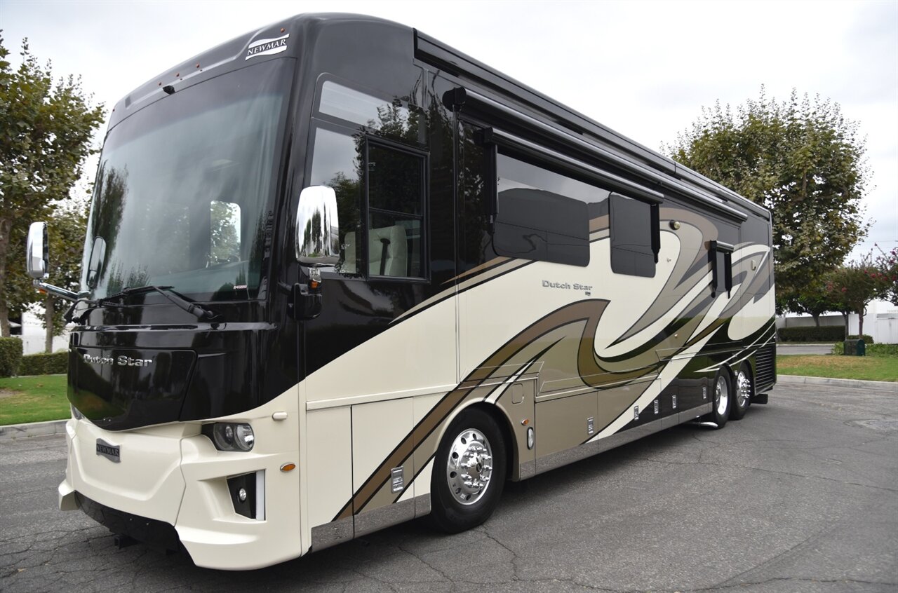 2020 Newmar Dutchstar 4081   - Photo 8 - Orange, CA 92867