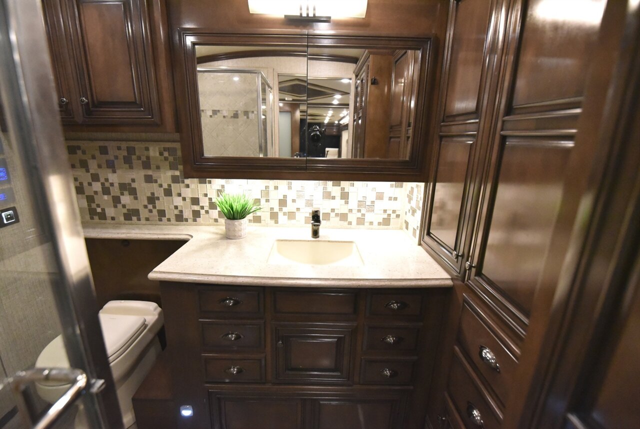 2020 Newmar Dutchstar 4081   - Photo 47 - Orange, CA 92867