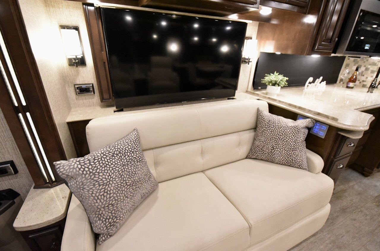 2020 Newmar Dutchstar 4081   - Photo 28 - Orange, CA 92867