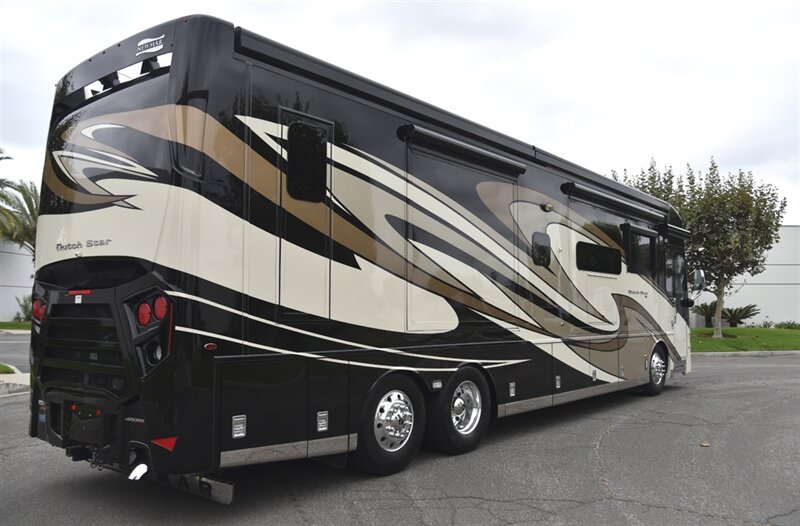 2020 Newmar Dutchstar 4081   - Photo 2 - Orange, CA 92867