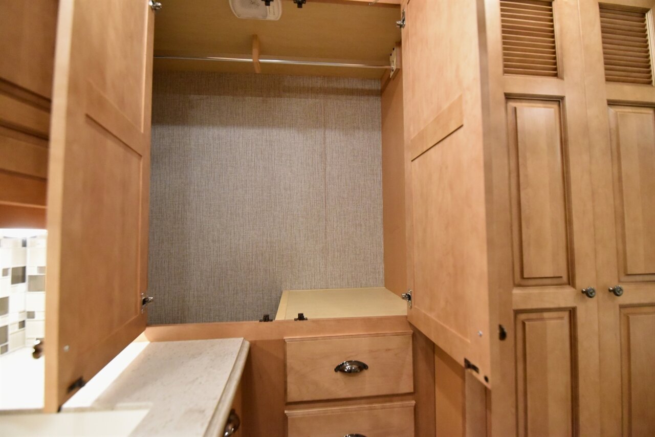 2022 Newmar Dutch Star   - Photo 45 - Orange, CA 92867