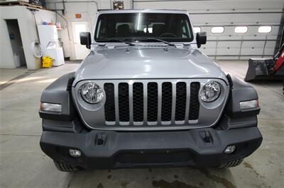 2020 Jeep Gladiator Sport S   - Photo 6 - Algona, IA 50511