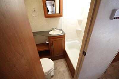 2011 COACHMEN 292BHDS   - Photo 11 - Algona, IA 50511