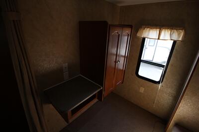 2012 EDGEWATER 312BHDSE   - Photo 13 - Algona, IA 50511