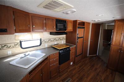2012 EDGEWATER 312BHDSE   - Photo 7 - Algona, IA 50511