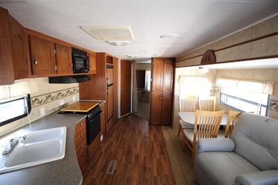 2012 EDGEWATER 312BHDSE   - Photo 6 - Algona, IA 50511