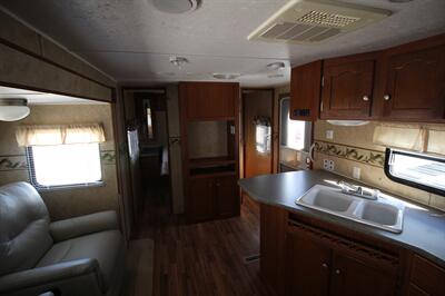 2012 EDGEWATER 312BHDSE   - Photo 9 - Algona, IA 50511