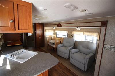 2012 EDGEWATER 312BHDSE   - Photo 5 - Algona, IA 50511