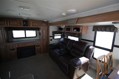 2015 ROCKWOOD 8325SS   - Photo 6 - Algona, IA 50511