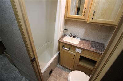 2011 EVERGREEN EVERLITE 29FK   - Photo 9 - Algona, IA 50511