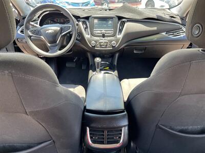 2018 Chevrolet Malibu LT   - Photo 9 - Phoenix, AZ 85009