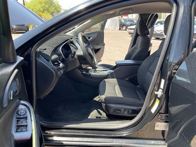 2018 Chevrolet Malibu LT   - Photo 5 - Phoenix, AZ 85009