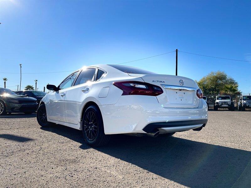 2018 Nissan Altima S photo 3