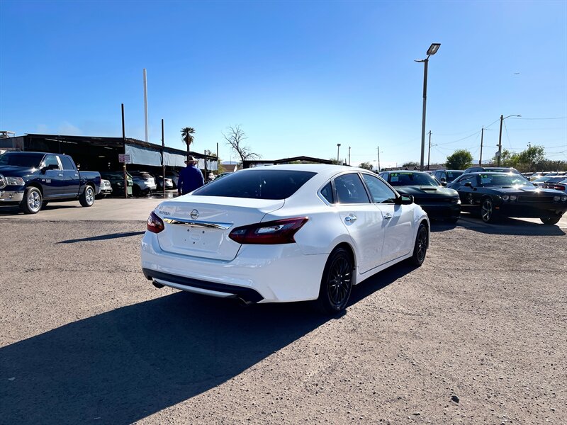 2018 Nissan Altima S photo 15