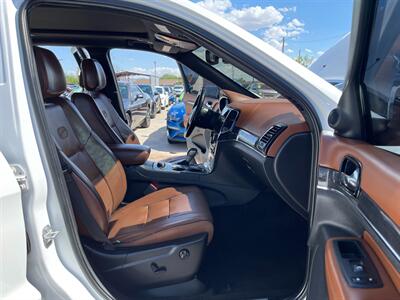 2020 Jeep Grand Cherokee Overland   - Photo 8 - Phoenix, AZ 85009