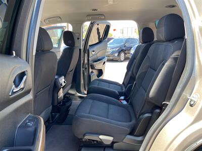 2022 GMC Acadia SLE - Photo 6 - Phoenix, AZ 85009