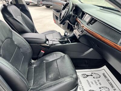 2017 Kia Cadenza Premium - Photo 14 - Phoenix, AZ 85009