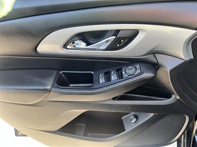 2021 Chevrolet Traverse LT Cloth   - Photo 11 - Phoenix, AZ 85009