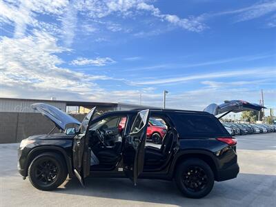 2021 Chevrolet Traverse LT Cloth   - Photo 6 - Phoenix, AZ 85009