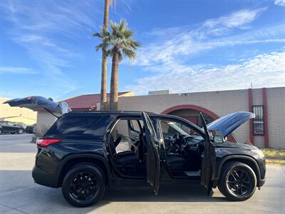 2021 Chevrolet Traverse LT Cloth   - Photo 5 - Phoenix, AZ 85009