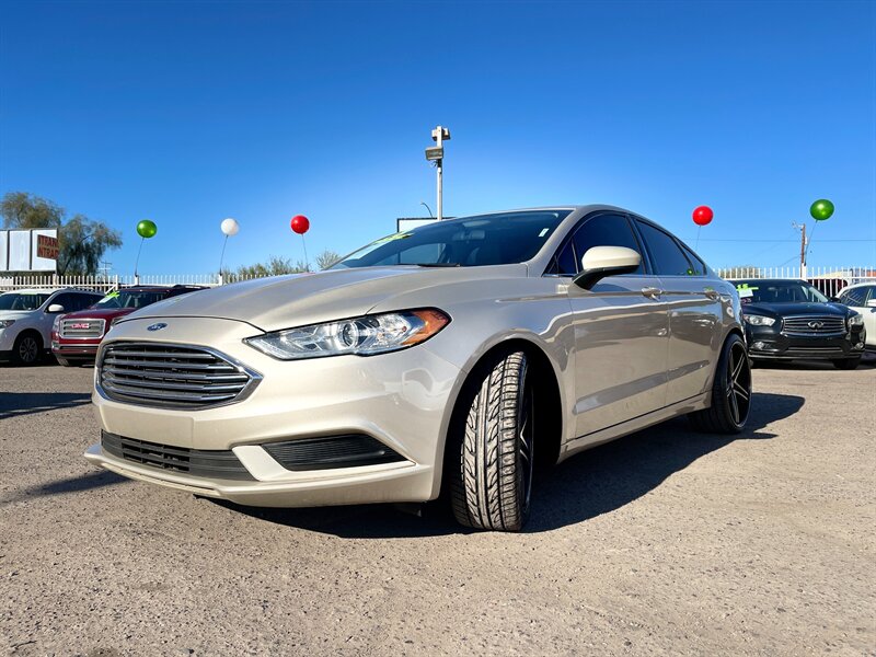 2018 Ford Fusion SE photo 2