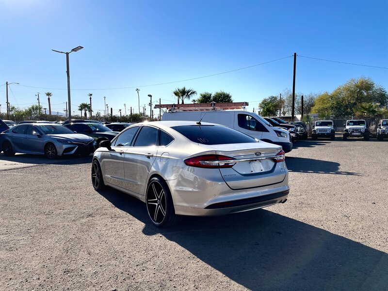 2018 Ford Fusion SE photo 14