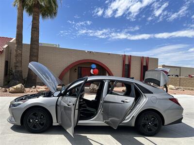 2023 Hyundai ELANTRA SEL - Photo 6 - Phoenix, AZ 85009