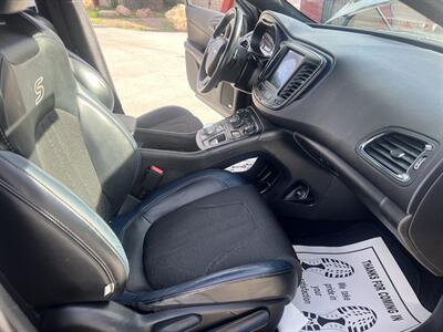 2015 Chrysler 200 S - Photo 15 - Phoenix, AZ 85009