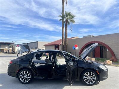 2015 Chrysler 200 S - Photo 5 - Phoenix, AZ 85009
