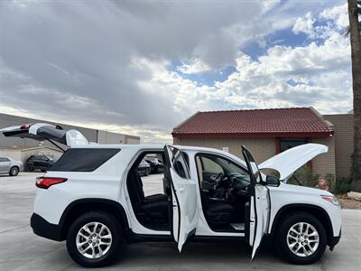 2019 Chevrolet Traverse LS - Photo 5 - Phoenix, AZ 85009