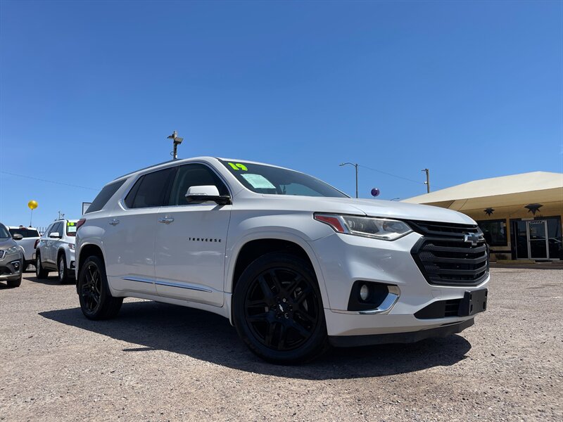 2019 Chevrolet Traverse Premier   - Photo 1 - Phoenix, AZ 85009
