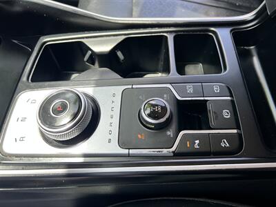 2023 Kia Sorento Hybrid EX   - Photo 11 - Phoenix, AZ 85009