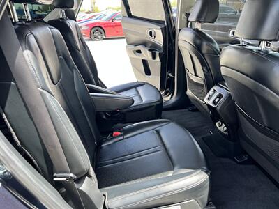 2023 Kia Sorento Hybrid EX   - Photo 16 - Phoenix, AZ 85009
