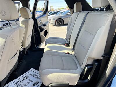 2022 Chevrolet Traverse LS - Photo 13 - Phoenix, AZ 85009