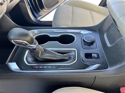 2022 Chevrolet Traverse LS - Photo 10 - Phoenix, AZ 85009
