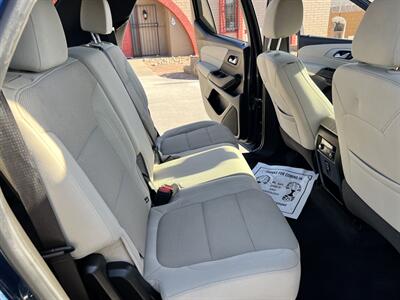 2022 Chevrolet Traverse LS - Photo 16 - Phoenix, AZ 85009