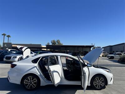 2023 Kia Forte GT-Line   - Photo 5 - Phoenix, AZ 85009