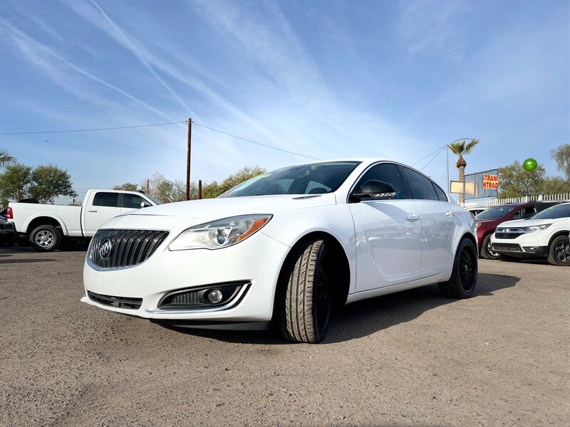 2017 Buick Regal Sport Touring photo 2