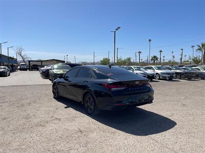 2022 Hyundai ELANTRA SEL   - Photo 14 - Phoenix, AZ 85009