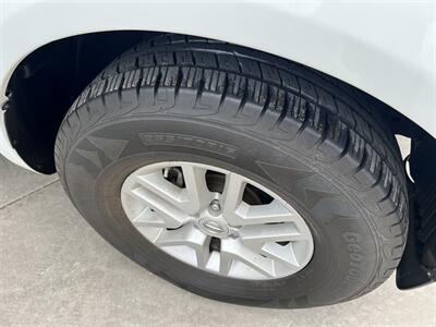 2017 Nissan Frontier SV   - Photo 15 - Phoenix, AZ 85009