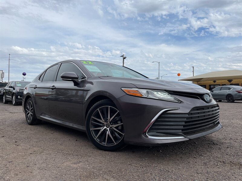 2022 Toyota Camry Hybrid XLE  