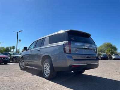 2021 Chevrolet Suburban LT   - Photo 3 - Phoenix, AZ 85009