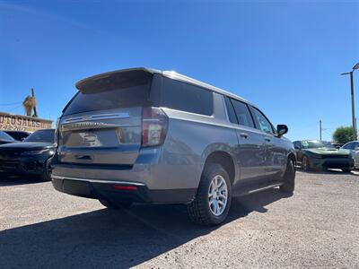 2021 Chevrolet Suburban LT   - Photo 4 - Phoenix, AZ 85009