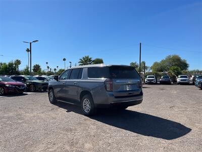 2021 Chevrolet Suburban LT   - Photo 15 - Phoenix, AZ 85009