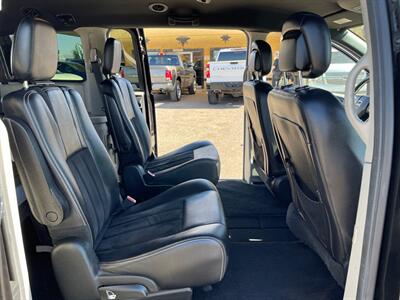 2018 Dodge Grand Caravan SXT   - Photo 9 - Phoenix, AZ 85009