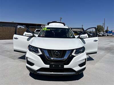 2018 Nissan Rogue SV   - Photo 4 - Phoenix, AZ 85009