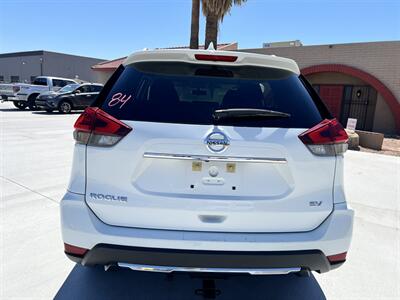 2018 Nissan Rogue SV   - Photo 3 - Phoenix, AZ 85009