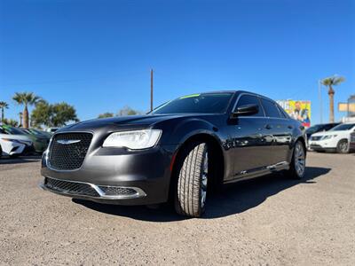 2016 Chrysler 300 Limited   - Photo 2 - Phoenix, AZ 85009